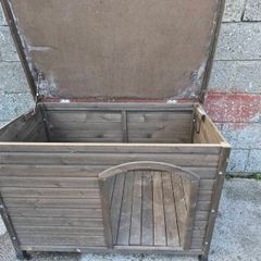 dog kennel