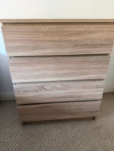 Chest of drawers