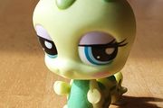 Littlest Pet Shop - Cute Caterpillar - Bobble Head - See Pics - E