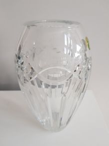 Waterford Crystal Dolmen 9" Vase Celtic Trinity Knot