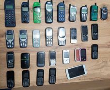 bundle of untested phones