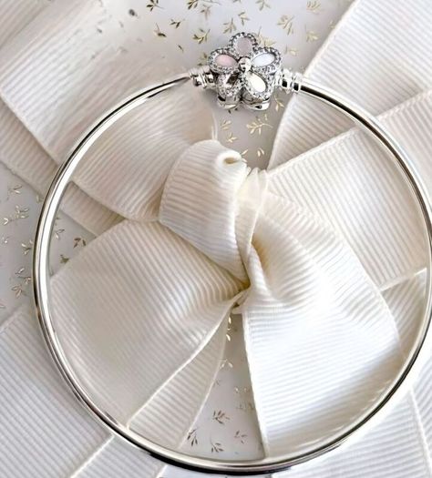 Pandora Pave Bezel Flower Bangle Silver Size 20cm Brand New