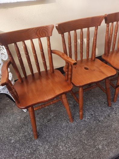 kitchen table and chairs