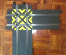 Scalextric C8210: 90 Degree Straight Crossover  (Crossroad)