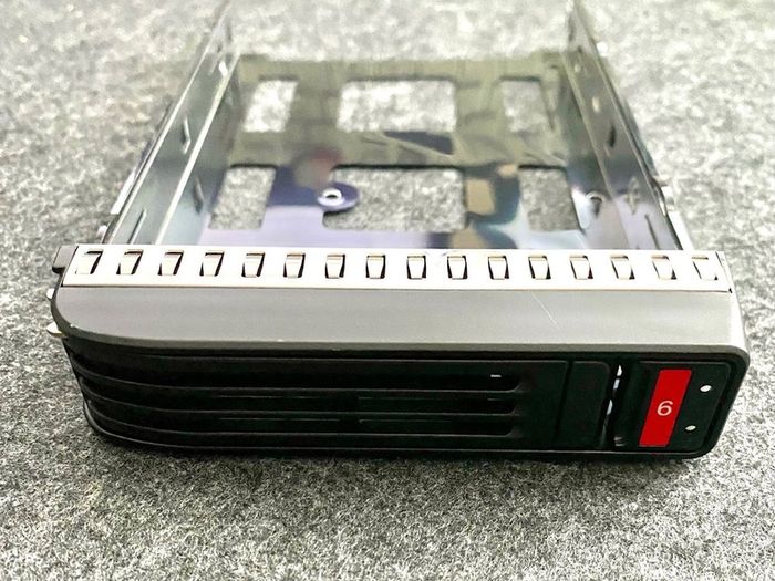 Thin Drive Tray Replacement for 12 Bay Buffalo NAS (TS51210/51220/71210)