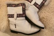 White Leather Vintage Fur Lined Boots