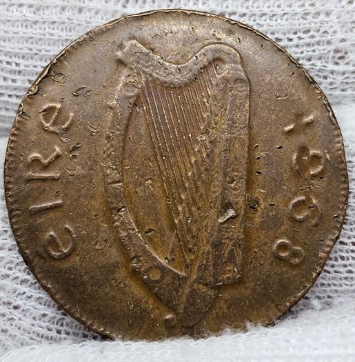 Ireland 1968 1d Penny Mint Error Struck on Defective Planchet Tin Planchet