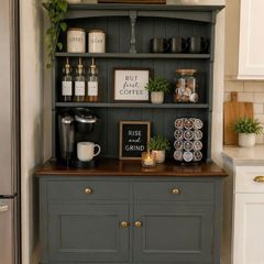 sideboard / kitchen dresser / cabinet