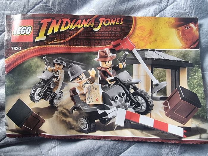 Lego indiana jones set 7620