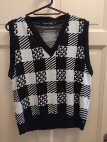 black and white knit jumper 8 to 10