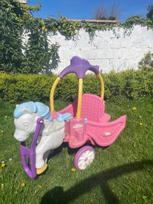 Princess carriage outdoor ride on