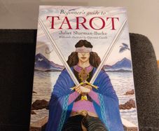 Beginners guide book to tarot reading and cards