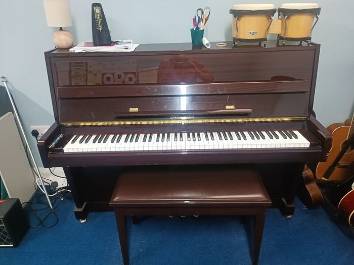 upright piano