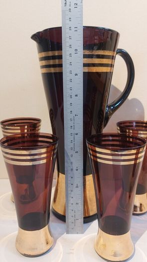Fabulous Vintage Retro Mid-Century-Modern Hand Blown Tall Glass Pitcher with Four Matching Hi-Ball Glasses in Purple/Amethyst Glass with Rose Gold Gilt Banding - Prosecco Not Included!