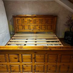 Queen Bed
