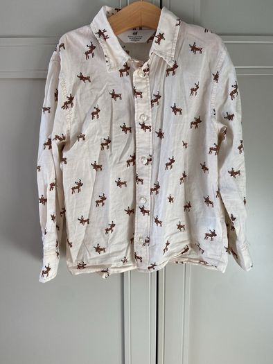 Long sleeve cream shirt with reindeer
