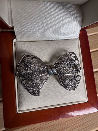 Antique filigree silver Brooch
