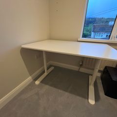 IKEA Bekant - Adjustable Desk