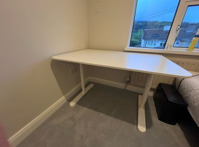 IKEA Bekant - Adjustable Desk