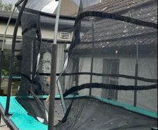 trampoline 10ft x 7.5ft