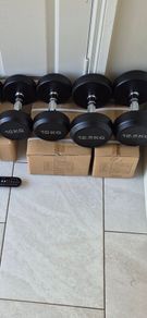 brand new 2x12.5kilo, 2x10kilo dumbbell weight sets