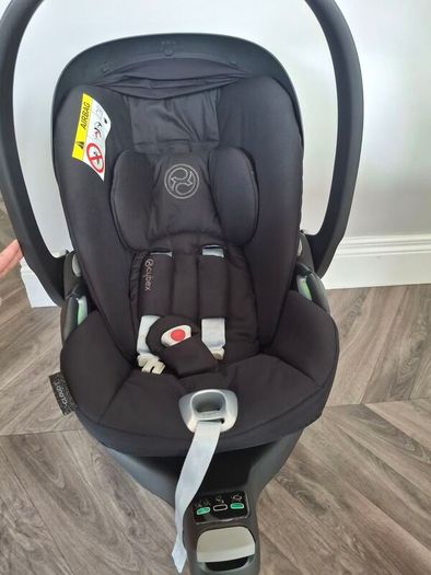 Cybex Cloud T i-Size Car Seat /  Base T 360 degree Rotating ISOFIX Base and Pushchair Adaptors