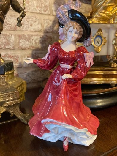 Royal Doulton figurine Figure of the year "Patricia"