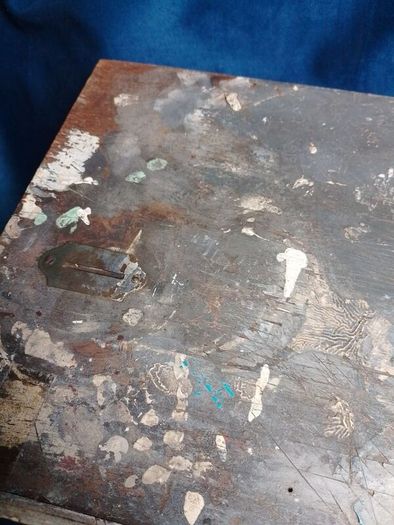 Can post Small antique trunk, carpenters toolbox