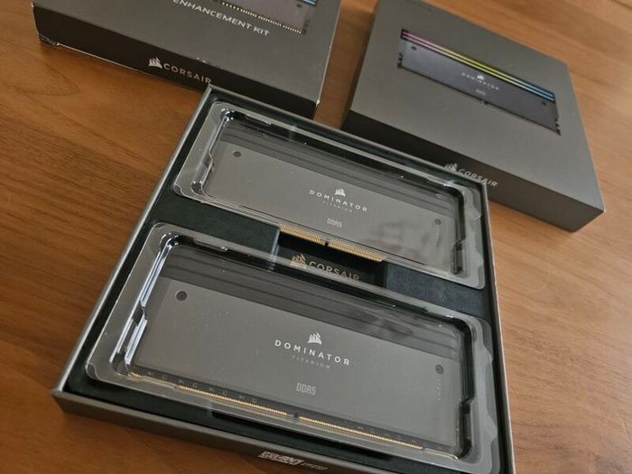 Corsair Dominator Titanium 64GB CL30
