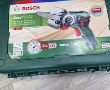 Bosch EasyCut 12V Cordless NanoBlade Saw