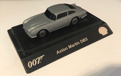 model 007 cars x5 cars scale 1:76 25 euro for the 5 cars for the lot