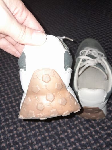 ladies trainers