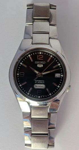 Seiko 5 Automatic 21 Jewels Black Dial Stainless Steel Watch SNK623