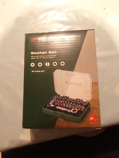 socket set with case 31 piece