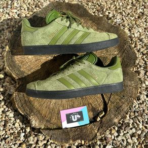 Premium Adidas Gazelle Green Suede