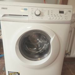 Zanussi 8kg Washing Machine 1400rpm Spin Speed