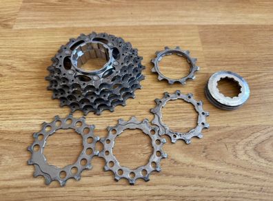 DuraAce 7700 9 speed 11-25 cassette