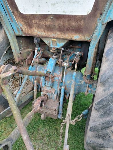 Ford 4600 tractor