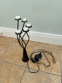table lamp with spare bulbs x 2