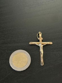 18k / ct Gold Pendant Cross