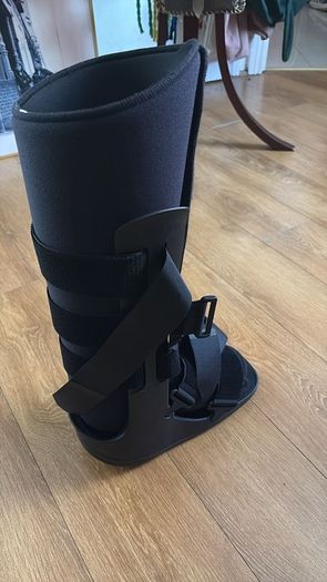 Orthopaedic Boot