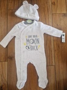 Sleepsuit & Hat