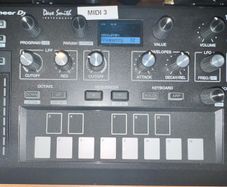 Pioneer-Dave Smith Instruments Toraiz AS-1