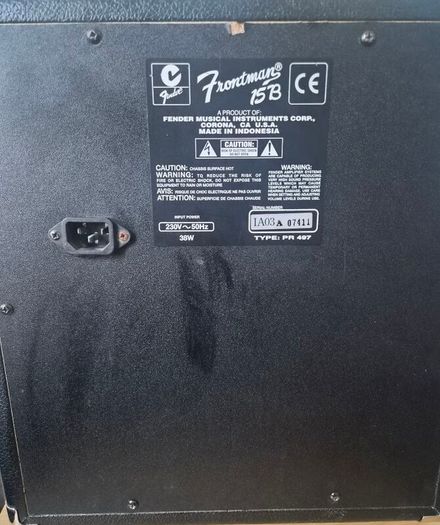 Fender Frontman 15B