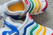 Nike dynamo kids runners