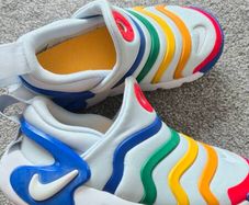 Nike dynamo kids runners