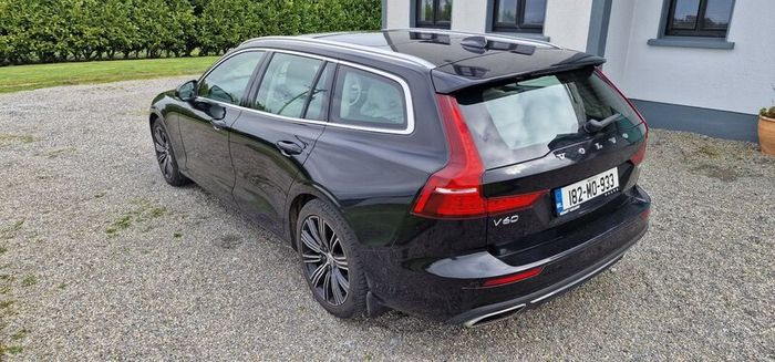 Volvo V60 super high-spec