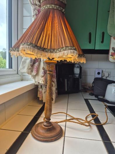 Lamp 1920s Vintage pleated silk shade solid oak base Table lamp