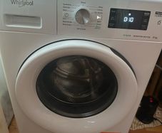 Whirlpool 6TH SENSE 9KG Freestanding Washing Machine