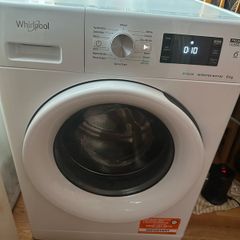 Whirlpool 6TH SENSE 9KG Freestanding Washing Machine